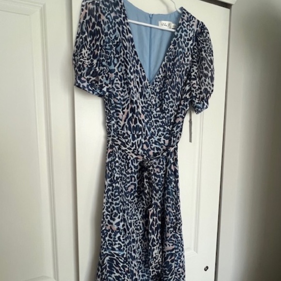 *NEW WITH TAGS* Eliza J Blue Leopard Flounce Hem Faux Wrap Dress - Size 10 - Picture 1 of 5